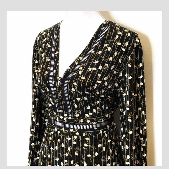 NWT Topshop Black Floral Mini Dress Long Sleeve A-Line Style Cut Out Bodice 10 - Picture 9 of 16